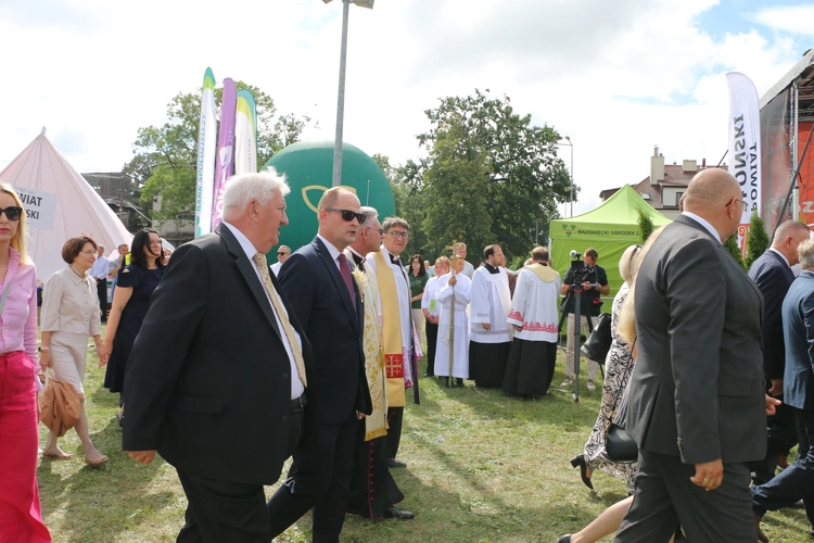 Płońsk. Wojewódzko-diecezjalne święto plonów  cz.I