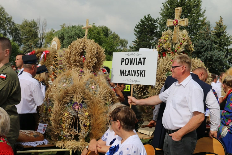 Płońsk. Wojewódzko-diecezjalne święto plonów  cz.I