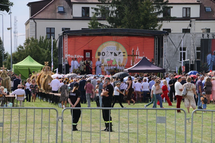 Płońsk. Wojewódzko-diecezjalne święto plonów  cz.I