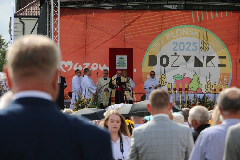 Płońsk. Wojewódzko-diecezjalne święto plonów  cz.I