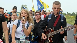 Tego jeszcze nie grali. Ano grali! Na pielgrzymce. Przed nami I Przegląd Piosenki Pielgrzymkowej