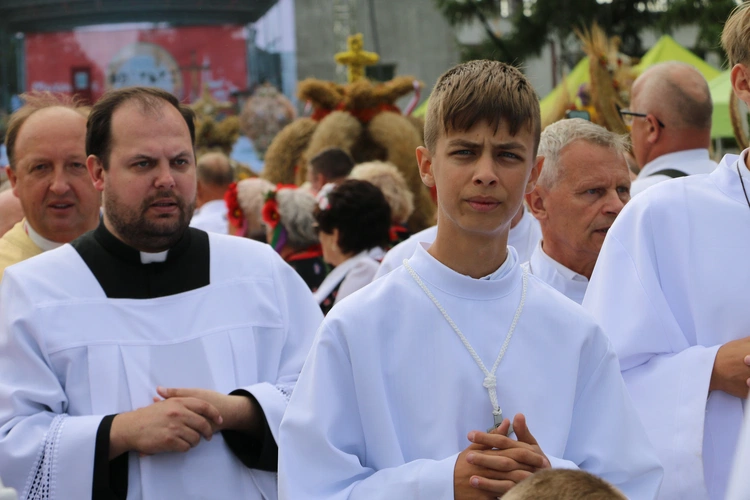 Płońsk. Wojewódzko-diecezjalne święto plonów cz. II