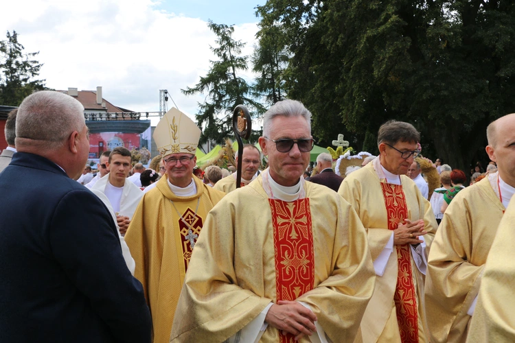 Płońsk. Wojewódzko-diecezjalne święto plonów cz. II