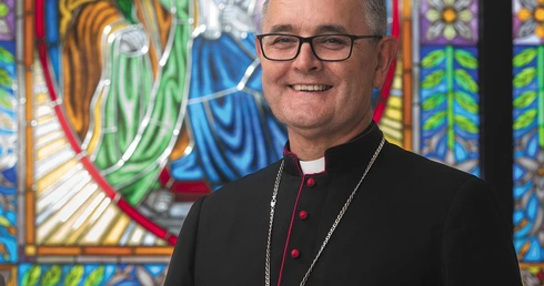 Abp Przybylski dla GN: Rolą Kościoła jest scalić słowem Bożym popękanych ludzi