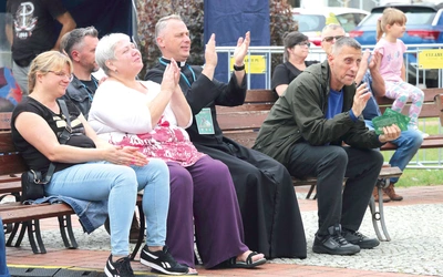 Wspólny śpiew i modlitwa  to duża radość. 