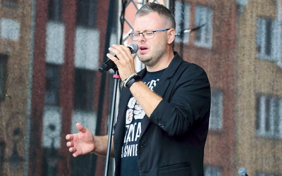 Jednym z artystów, który wystąpił na festiwalowej scenie, był Michał Steciak. 