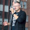 Jednym z artystów, który wystąpił na festiwalowej scenie, był Michał Steciak. 