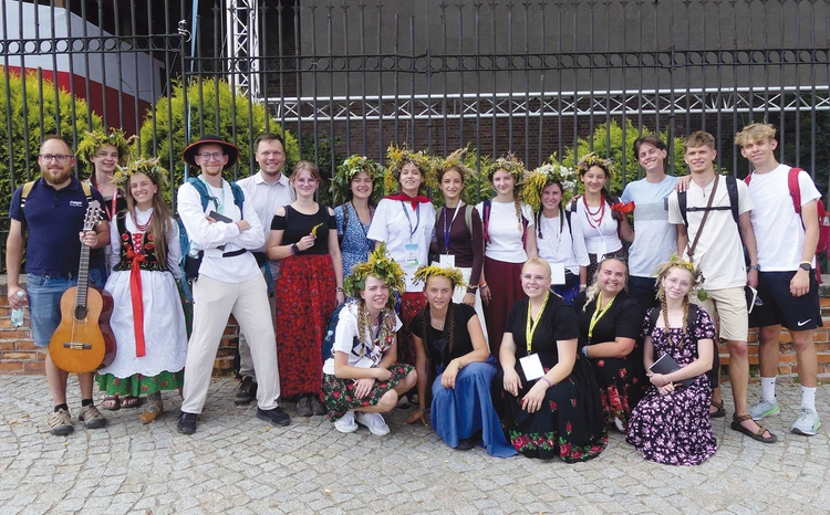 Rekordowo liczna grupa muzycznych żywieckiej pielgrzymki. 