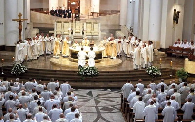 Do katowickiej katedry pielgrzymowali księża, diakoni stali oraz klerycy WŚSD.