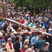 Pielgrzymka rozpocznie się o godz. 9 Drogą Krzyżową  przy stacji „U Piłata”.  O 11.30 przy ołtarzu polowym zostanie odprawiona  Msza św.