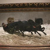 Pochodzący z kolekcji prywatnej „Powrót  z balu” (1873 r.) jest ozdobą krakowskiej wystawy twórczości Józefa Chełmońskiego. Należał niegdyś do sławnej aktorki Heleny Modrzejewskiej. 
