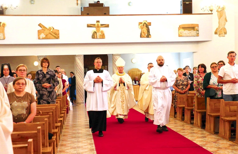 Mszy św. przewodniczył  bp Marek Solarczyk. 