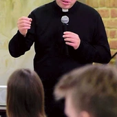 – Trzeba nieustannie przypominać, że rodzina jest ogromną wartością – uważa ks. Wojsław Czupryński.