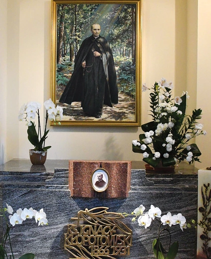 7 września w godz. 9–15.30 w sanktuarium Matki Bożej Loretańskiej w Loretto, gdzie jest grób ks. Kłopotow-skiego, odbędzie się odpust. Najważniejszym momentem wydarzenia będzie Msza św. o godz. 12, której przewodniczyć będzie bp Piotr Sawczuk, ordynariusz diecezji drohiczyńskiej. Tego dnia rozpocznie się trzeci rok nowenny przed 100. rocznicą śmierci ks. Ignacego. 