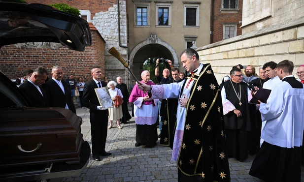 Uroczystości pogrzebowe śp. bp. Jana Szkodonia w katedrze na Wawelu