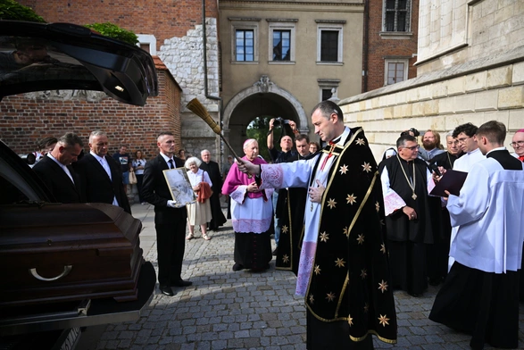 Uroczystości pogrzebowe śp. bp. Jana Szkodonia w katedrze na Wawelu