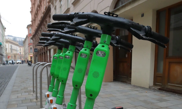 Przepisy o e-hulajnogach to krok w dobrą stronę