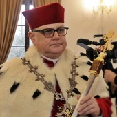Jak odnaleźć sens studiów w świecie AI i niżu demograficznego? Wywiad z ks. prof. Sławomirem Stasiakiem