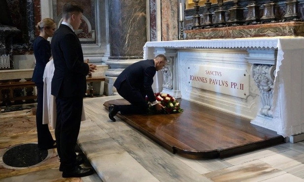 O godz. 11 prezydent Nawrocki zostanie przyjęty przez Papieża