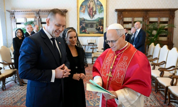 Watykan. Prezydent Nawrocki na audiencji u Papieża Leona XIV [ZDJĘCIA I FILM] 