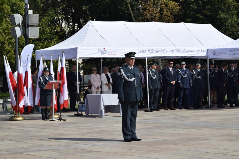 Radość i służba celników