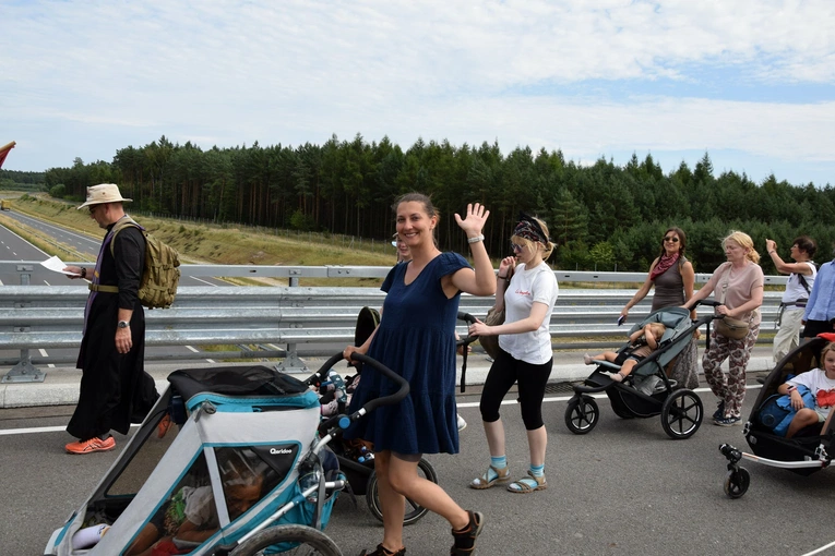 Piesza Pielgrzymka Wrocławska 2025 - przeżyjmy to jeszcze raz!