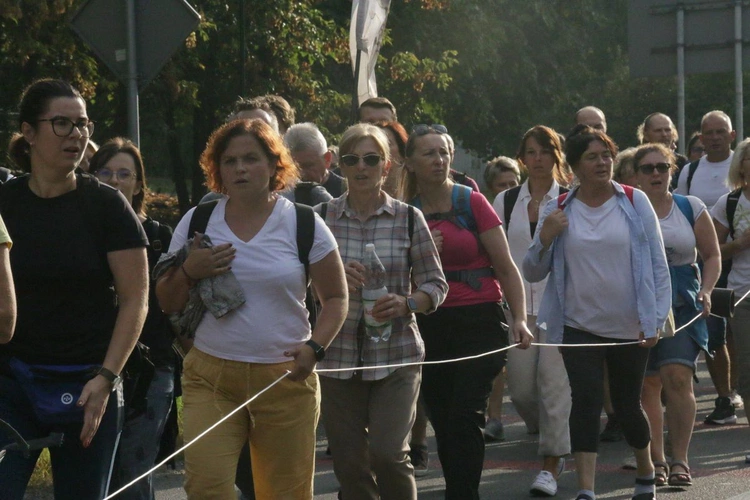 Pielgrzymi w drodze