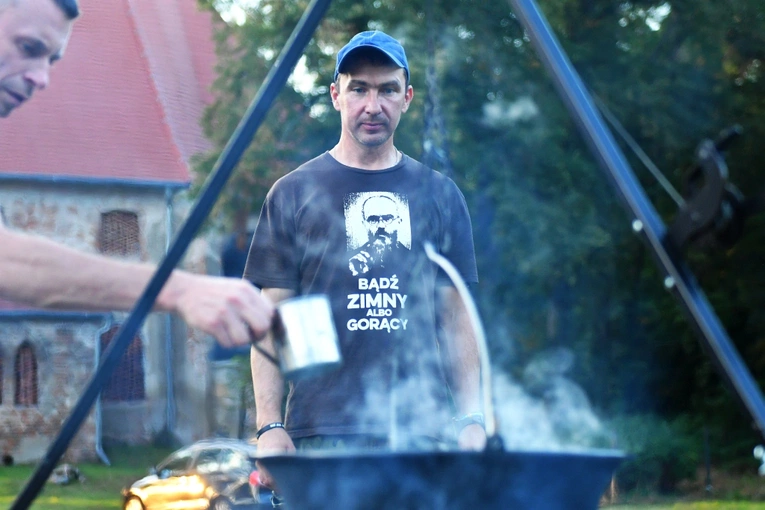 "Misja 47 godzin z ojcem..." w Gębicach