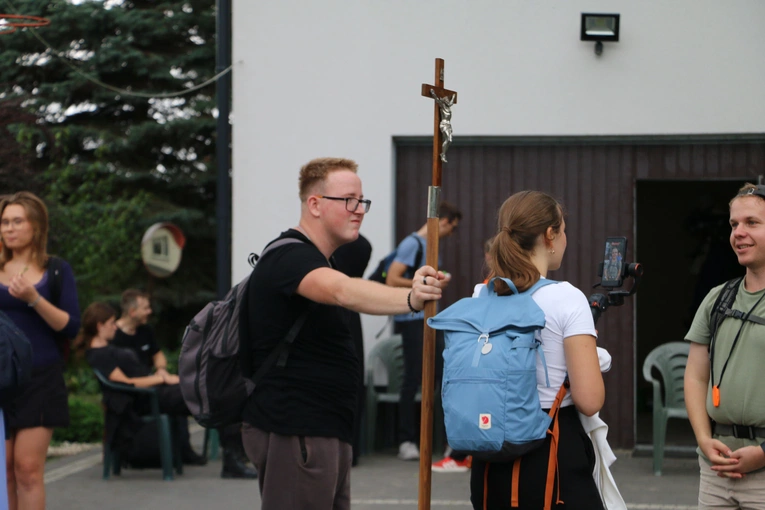 V Młodzieżowa Pielgrzymka z Płońska do Czerwińska n. Wisłą 