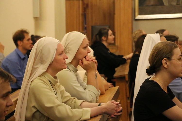 V Młodzieżowa Pielgrzymka z Płońska do Czerwińska n. Wisłą 