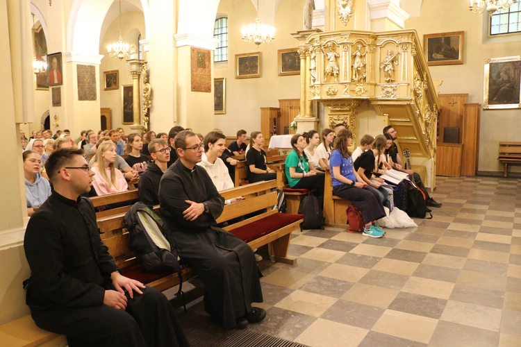 V Młodzieżowa Pielgrzymka z Płońska do Czerwińska n. Wisłą 