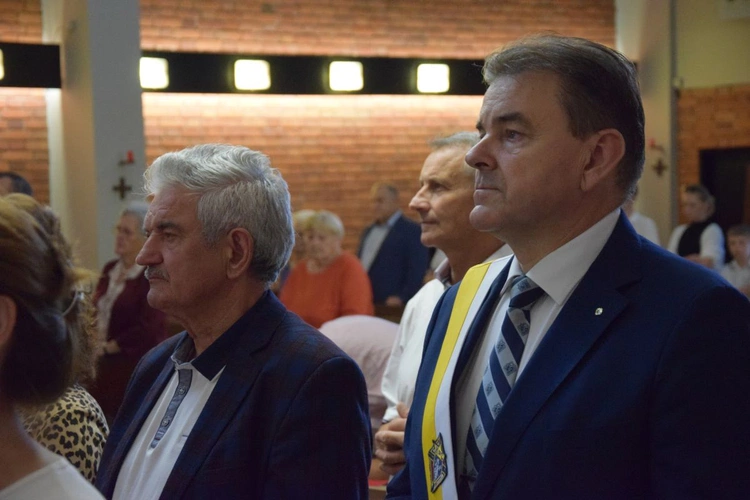 Męski Różaniec w parafii Pelagów