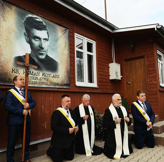 Męski Różaniec w parafii Pelagów