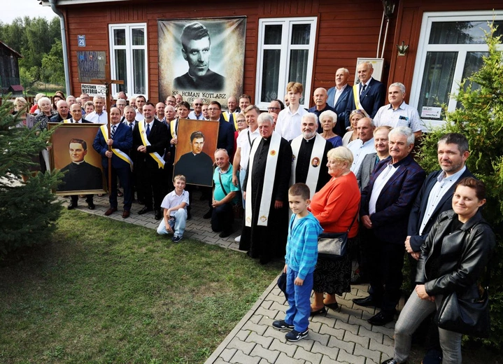 Męski Różaniec w parafii Pelagów