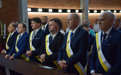 Męski Różaniec w kościele w Pelagowie