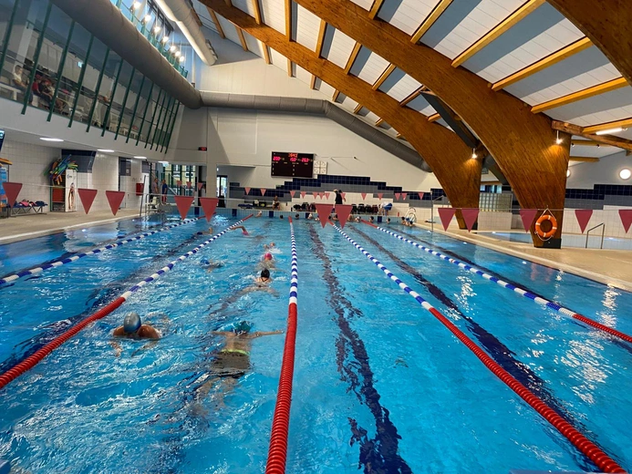 Ruda Śląska. W dzielnicy Ruda otwarto po remoncie kryty basen