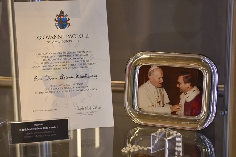 Konsekracja ołtarza w katedrze