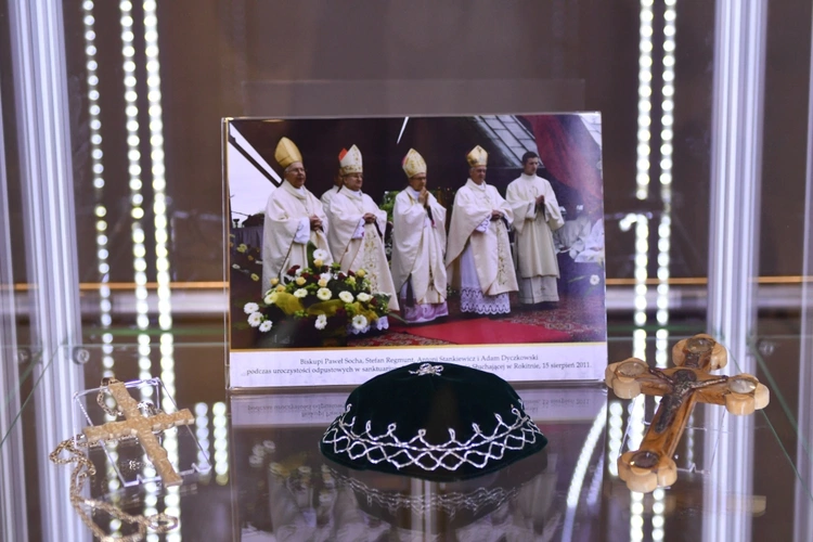 Konsekracja ołtarza w katedrze