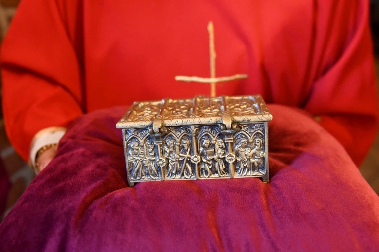 Konsekracja ołtarza w katedrze