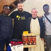 Od lewej: Jordan Bendoloum, Krzysztof Kuklicz,  br. Benedykt Pączka i Gustav Houboutouni.