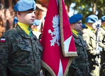 W uroczystości wzięła udział kompania honorowa.