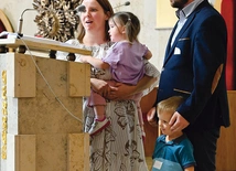 Marzena i Michał razem z dziećmi uczestniczyli w Oazie Ewangelizacji w Biskupowie.