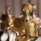  Festiwal zwieńczy wręczenie statuetek  św. o. M.M. Kolbego, patrona Katolickiego Stowarzyszenia Filmowego.