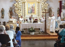 Eucharystii przewodniczył ks. Marian Kopko.  