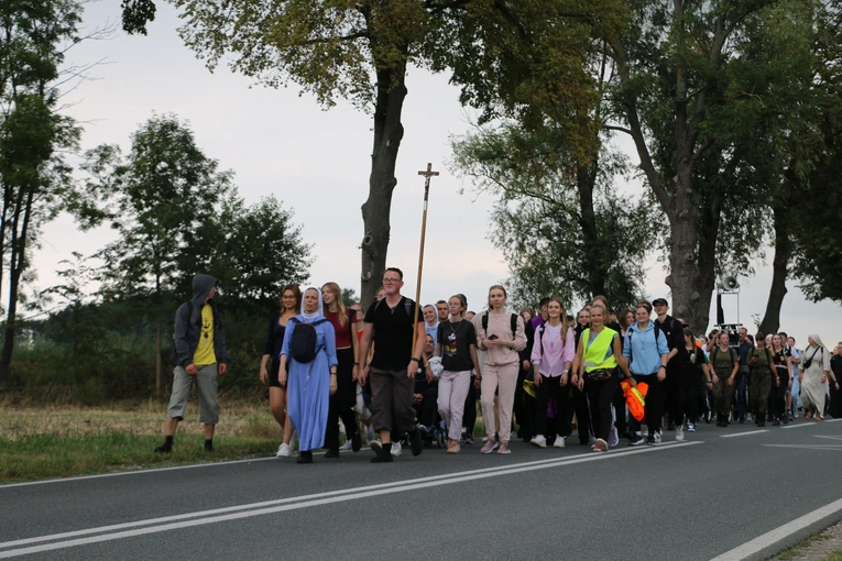 Płońsk-Czerwińsk n. Wisłą. Młodzi nie boją się trudzić... i modlić!