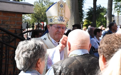 Abp Wojda do chorych w Swarzewie: Potrzebujemy uzdrowienia w naszej wierze
