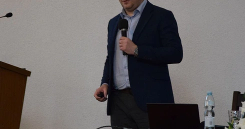 Sztuczna inteligencja - możliwości i wyzwania