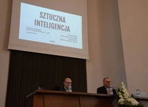 Sztuczna inteligencja zagrożeniem dla bibliotekarzy?