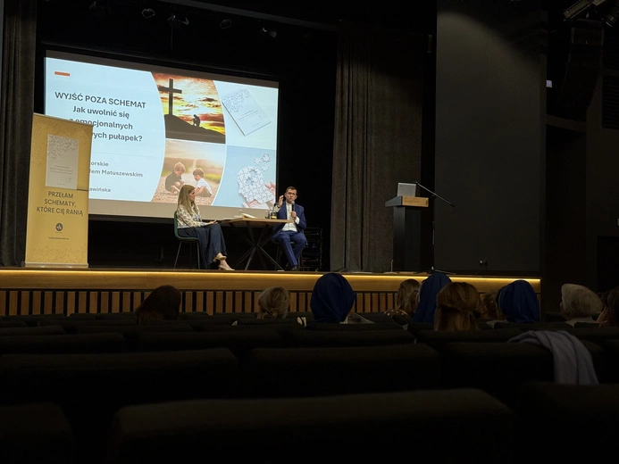 Spotkanie wokół książki "Wyjść poza schemat"