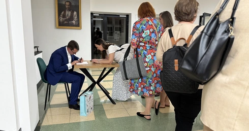 Spotkanie wokół książki "Wyjść poza schemat"